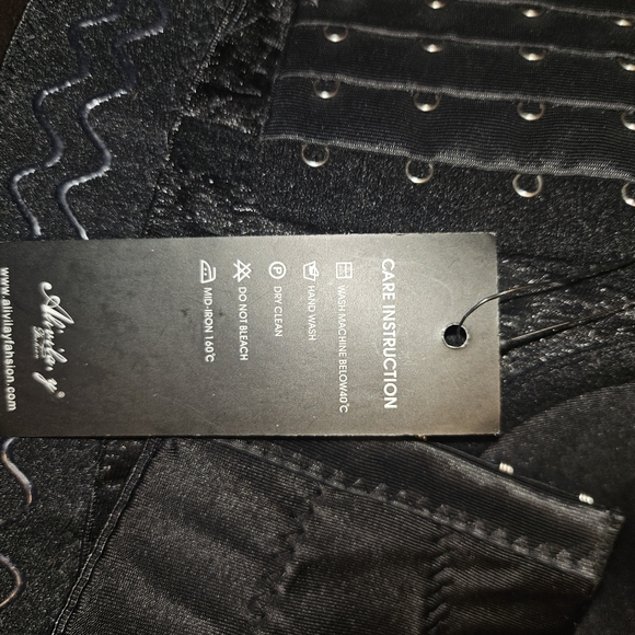 NwT ALIVILIA Rhinestone Top Black Small - Picture 4 of 6